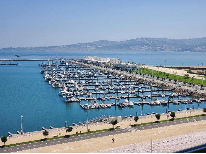 Ocean View Apartment With Airco Tangier Bagian luar foto